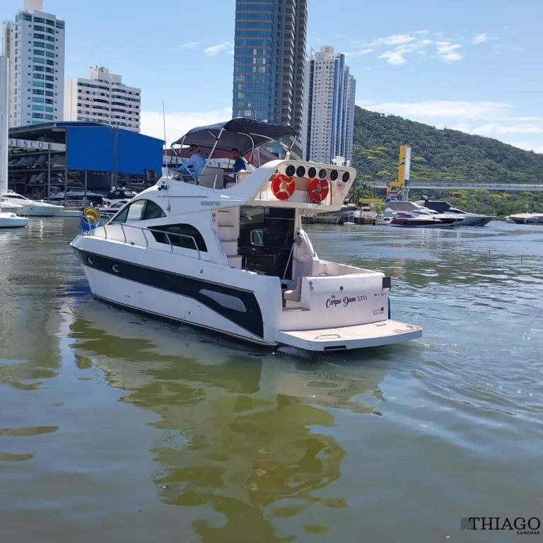 Lancha Antares 40 – Thiago Lanchas