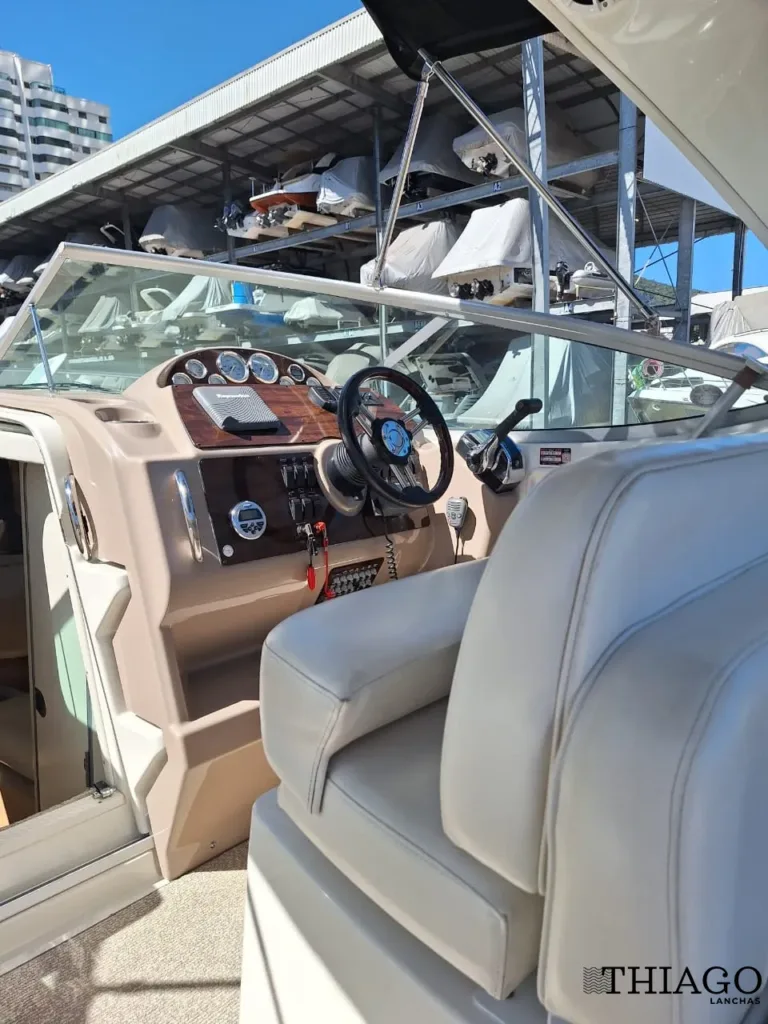 Lancha Bayliner 310 – Thiago Lanchas