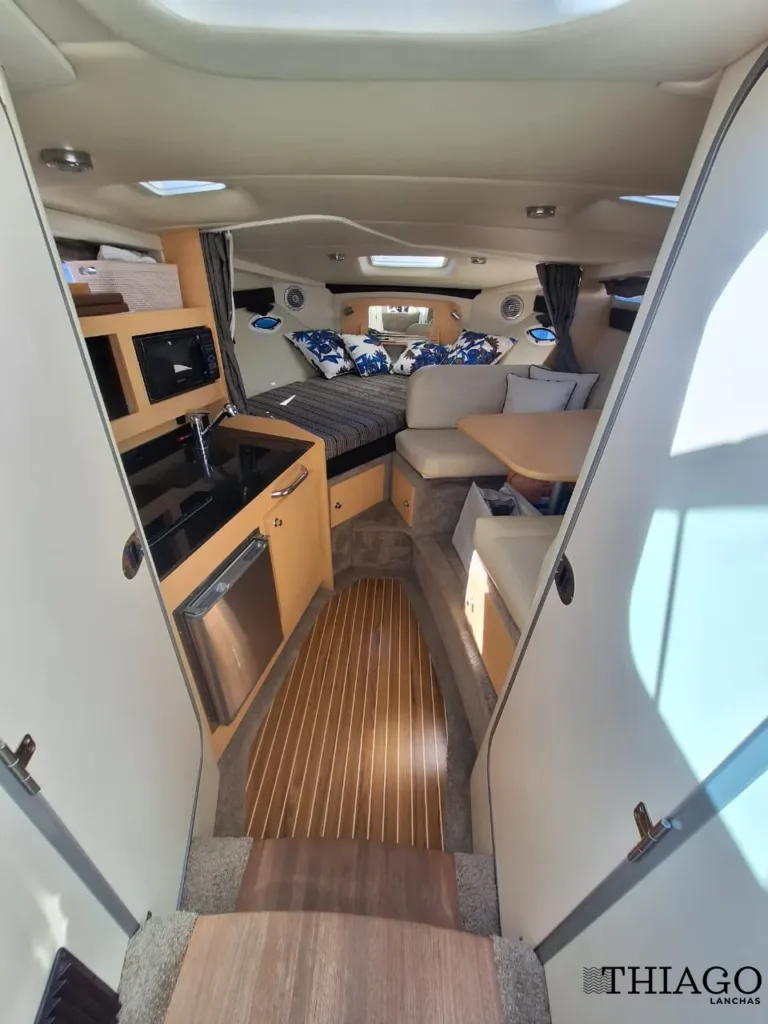 Lancha Bayliner 310 – Thiago Lanchas