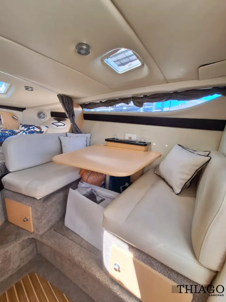 Lancha Bayliner 310 – Thiago Lanchas