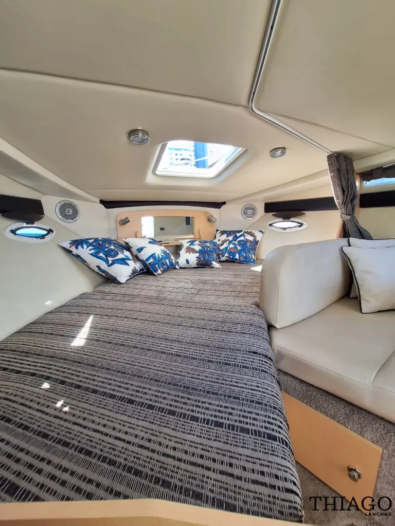 Lancha Bayliner 310 – Thiago Lanchas