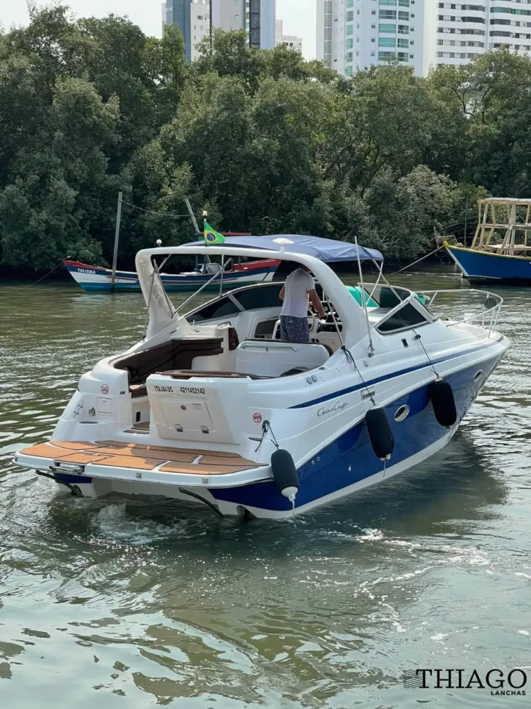 Lancha Cris Craft 37 pés – Thiago Lanchas