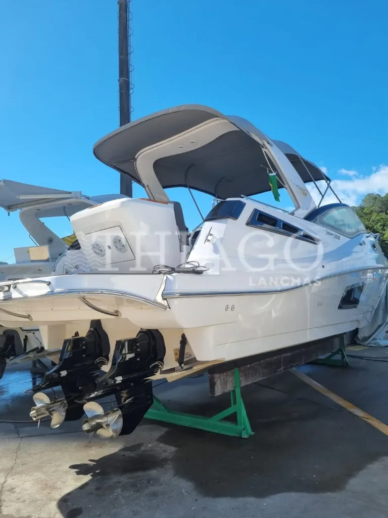 Lancha Focker 320 Gt – Thiago Lanchas
