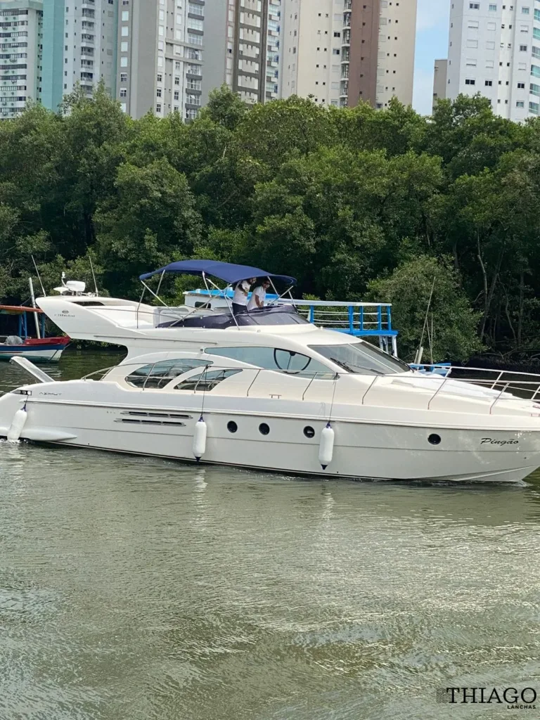 Lancha Intermarine 52 – Thiago Lanchas