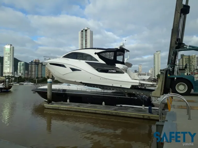 Lancha NX 400 – Thiago Lanchas
