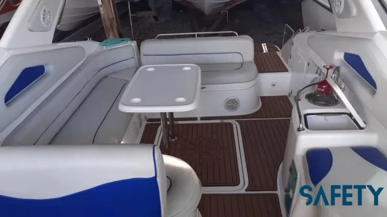Lancha Phantom 290 – Thiago Lanchas