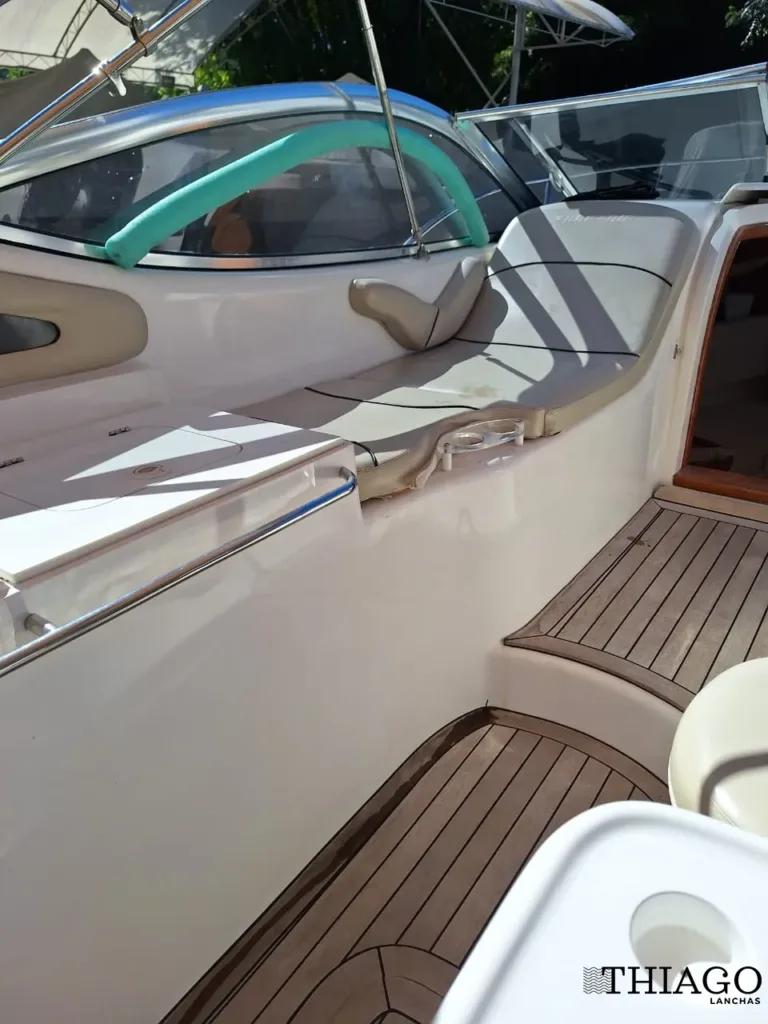 Lancha Phantom 300 – Thiago Lanchas
