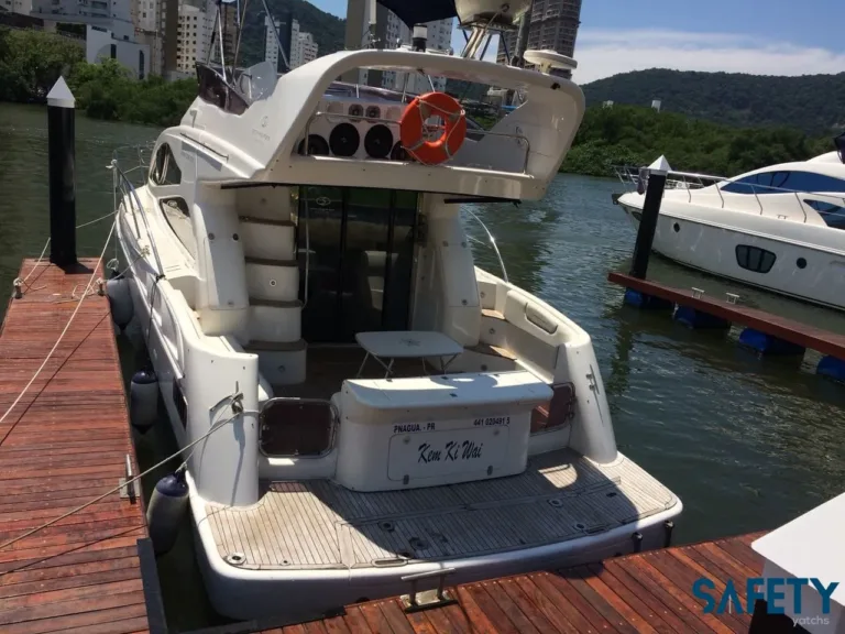Lancha Phantom 375 – Thiago Lanchas