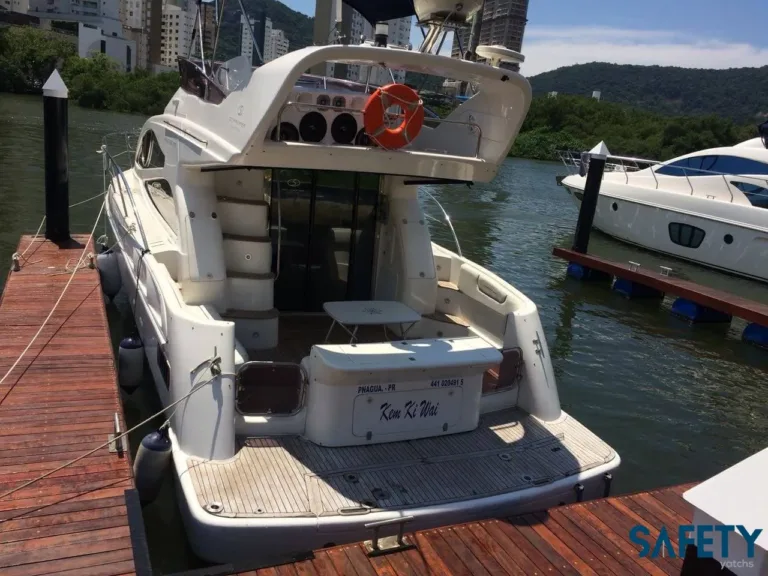 Lancha Phantom 375 – Thiago Lanchas